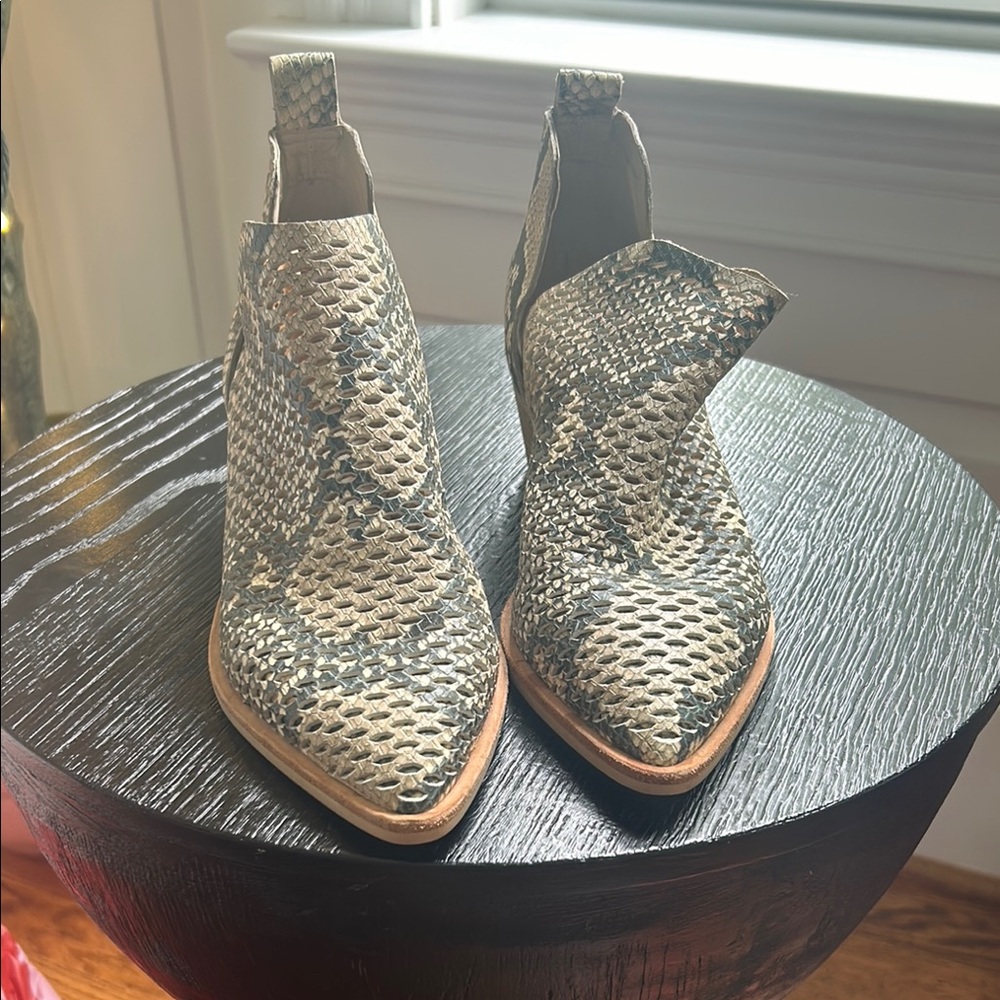 Dolce Vita Gray Ankle Booties with Sleek Silhouette
